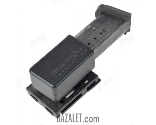 Universal magnetic poucher for sidearm magazine